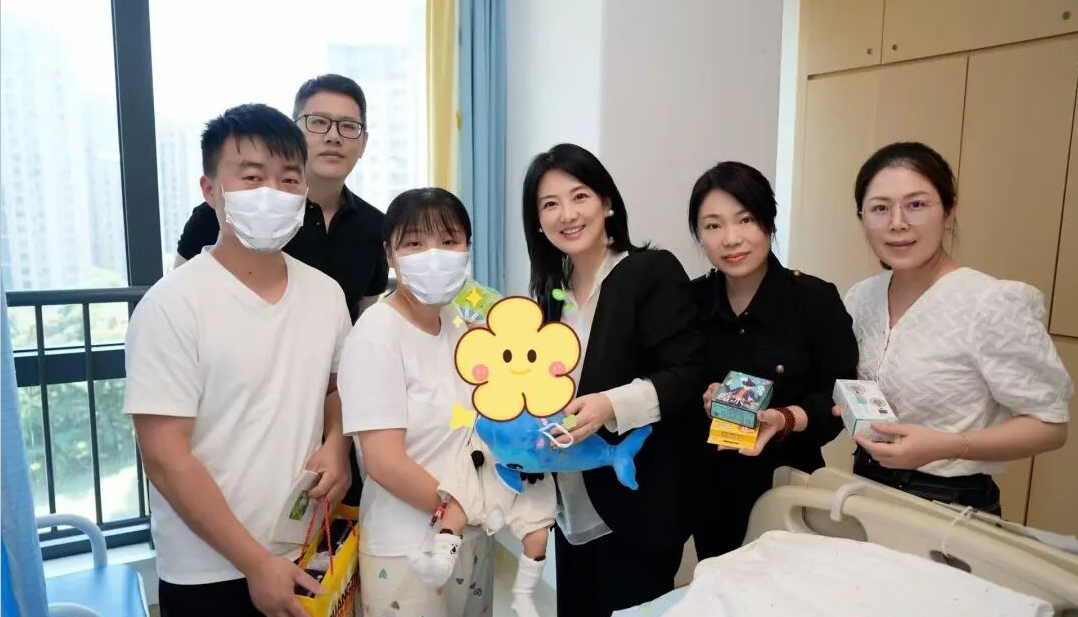 病房里的六一｜每一个小勇士，都值得被温暖守护
